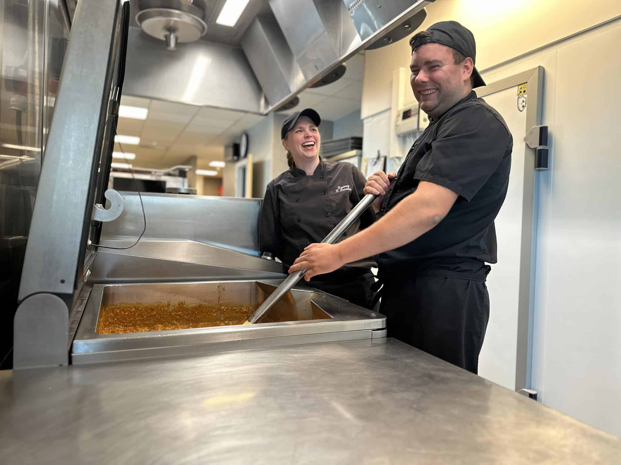 SalMar AS søker deltidsansatte på helg til vår Kantine- og Renholdsavdeling ved InnovaMar